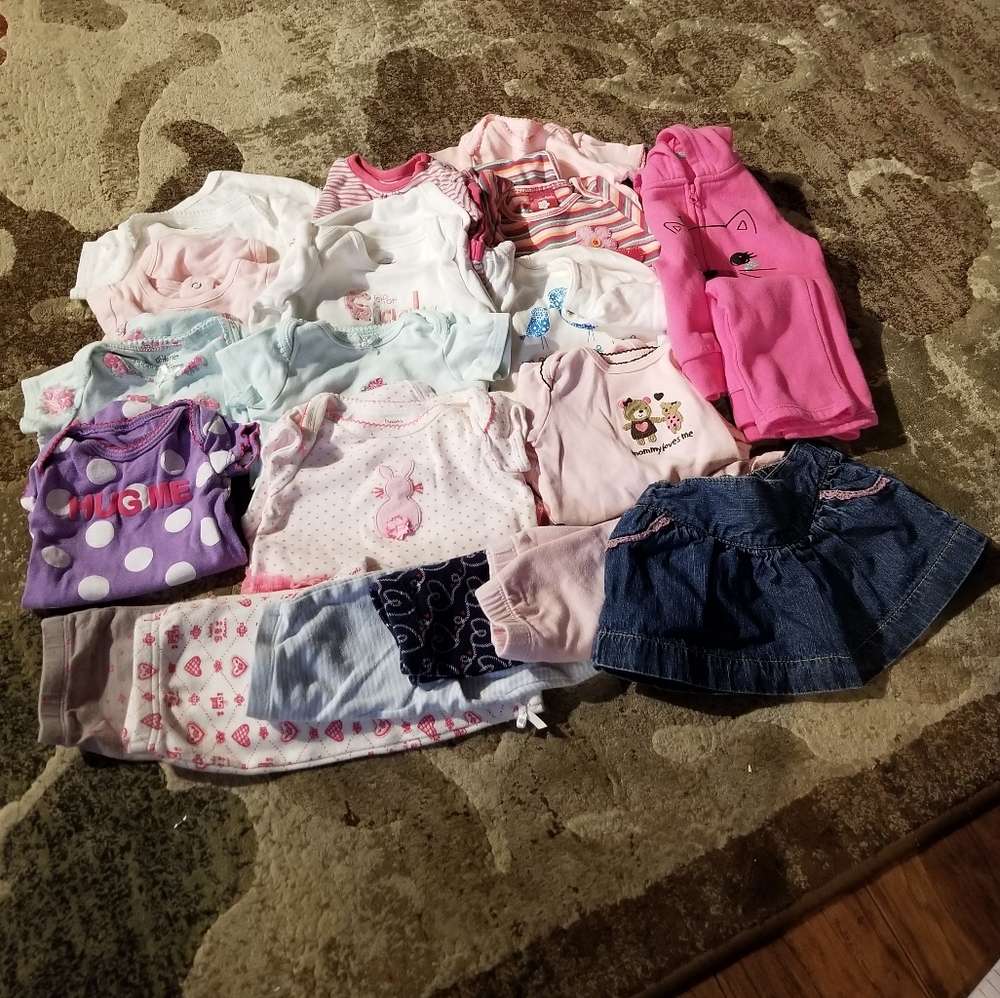 20 piece 3 moth baby clothes - Picture 1 of 8